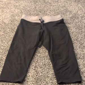 Victoria Secret Pink. Capris Yoga Pants